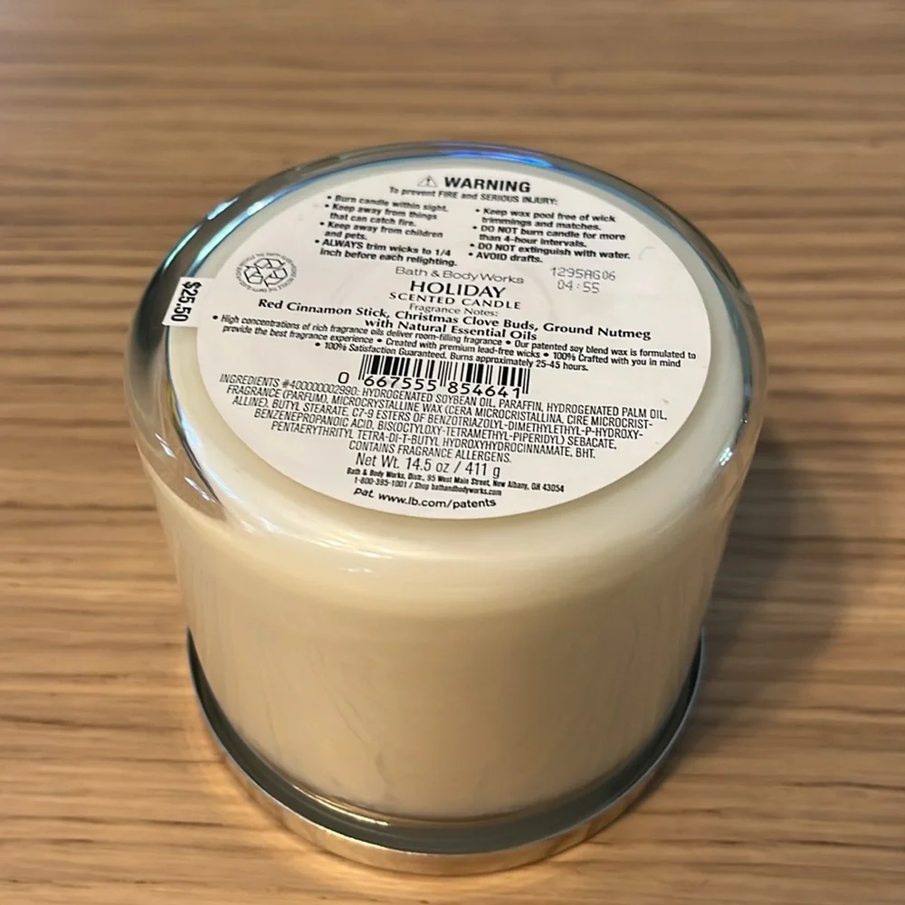 Bath & Body Works 3 Wick Candle. Holiday.